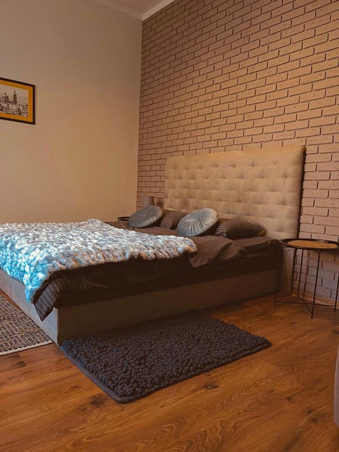 Apart23 Lviv Luaran gambar